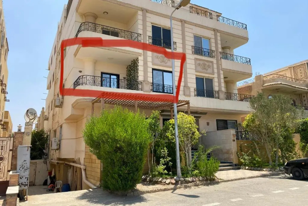 The Bold Parisian House - Steps From The Best Mall in Cairo