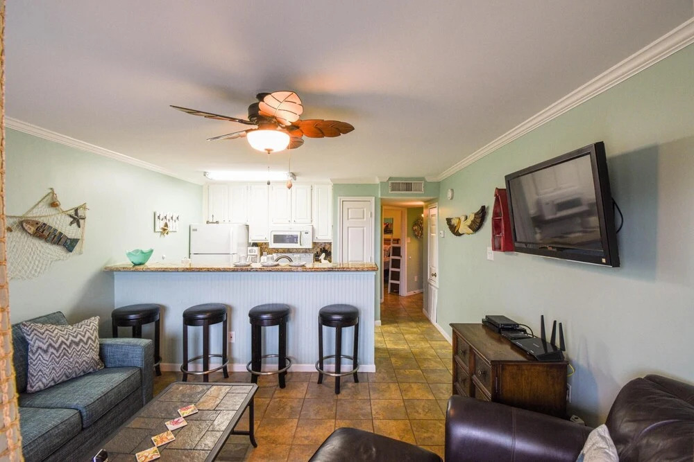 Maravilla Condos 111