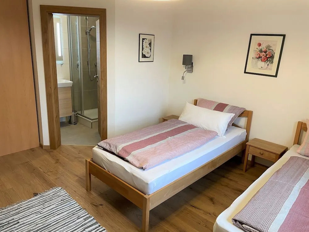 Bernhardhof - Pension, Guest-House & Apartments