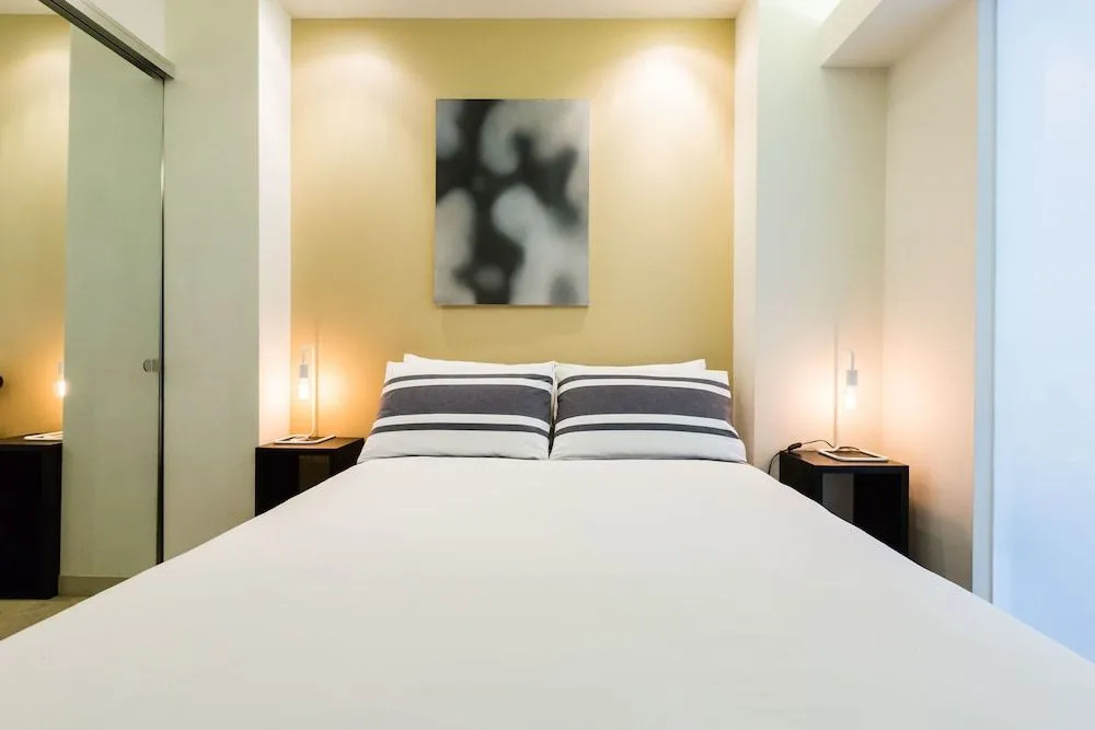 GEM, 1BDR Melbourne Apartment