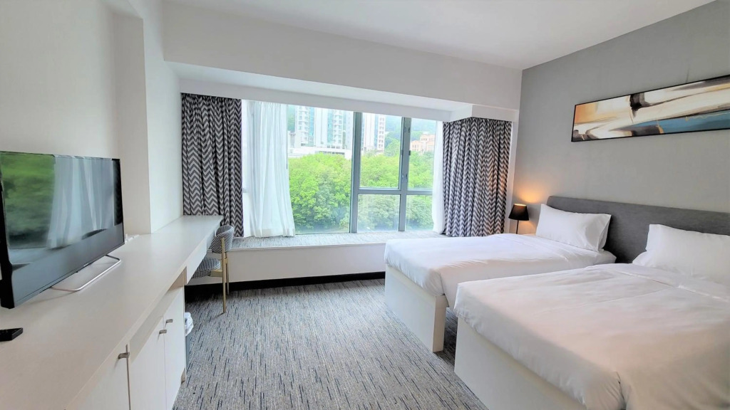 Grand Bay View Hotel