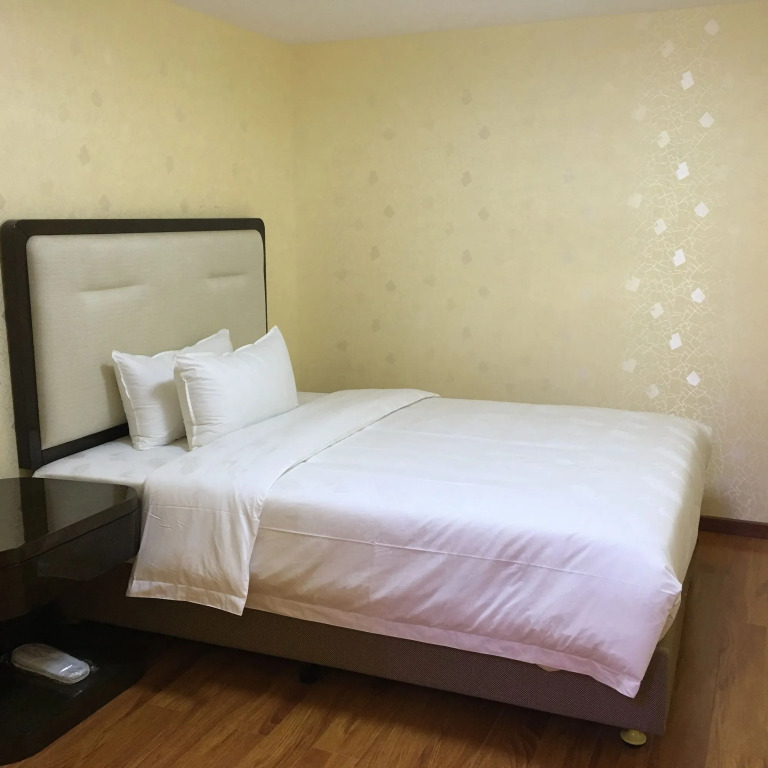 Nomo Service Apartment The Legend
