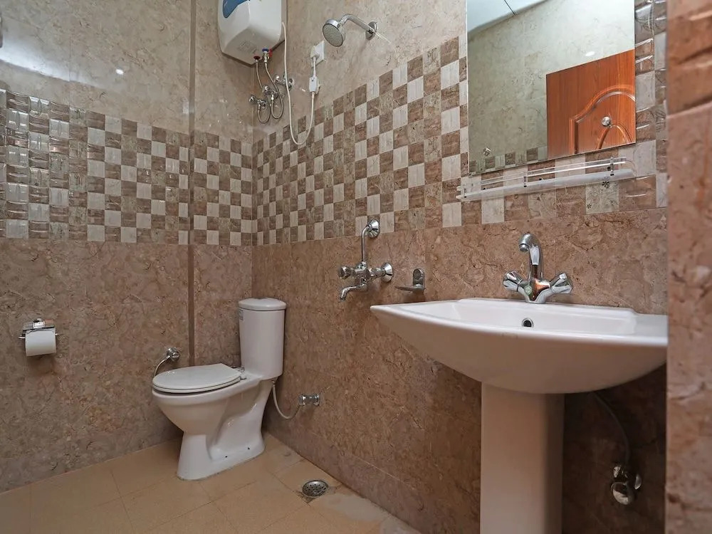 OYO 33014 Bhagwati Palace Guest House