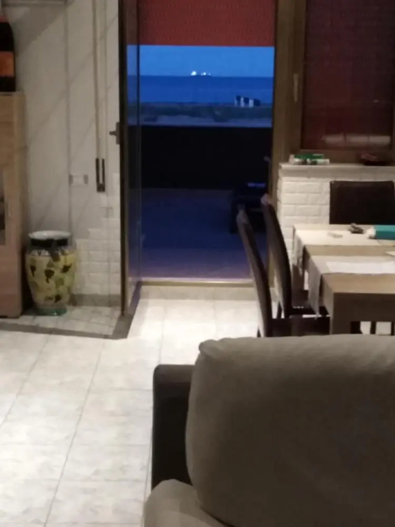 BB Fly and Beach