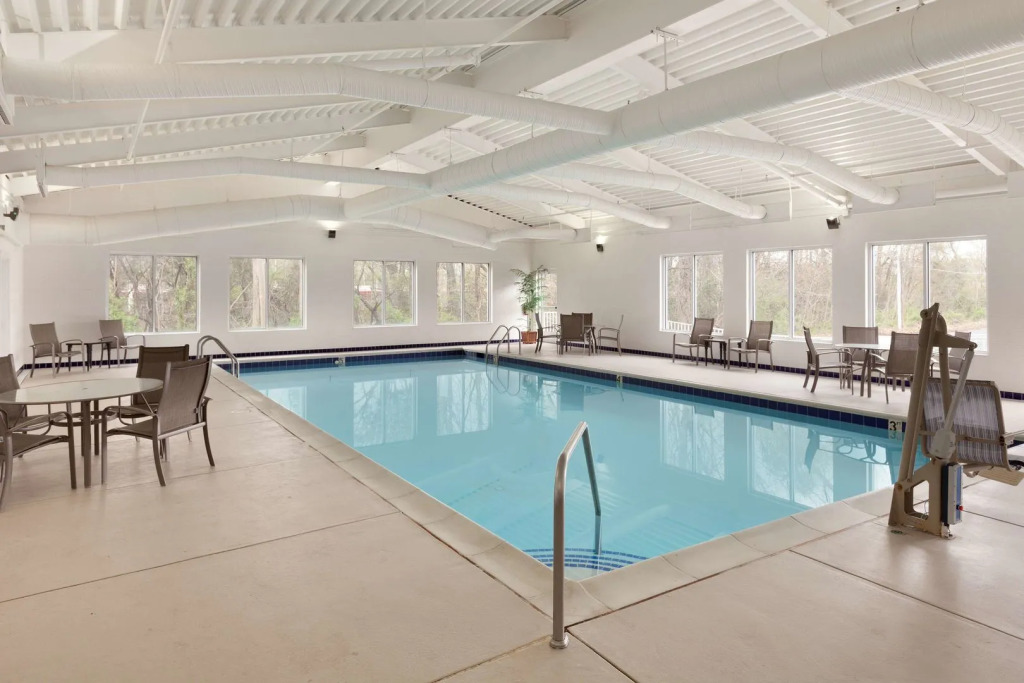 Country Inn & Suites by Radisson, Fredericksburg South (I-95), VA