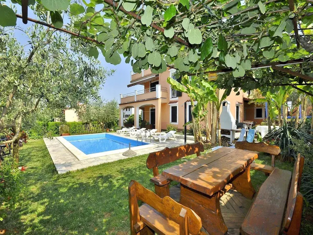 Apartments Mandić