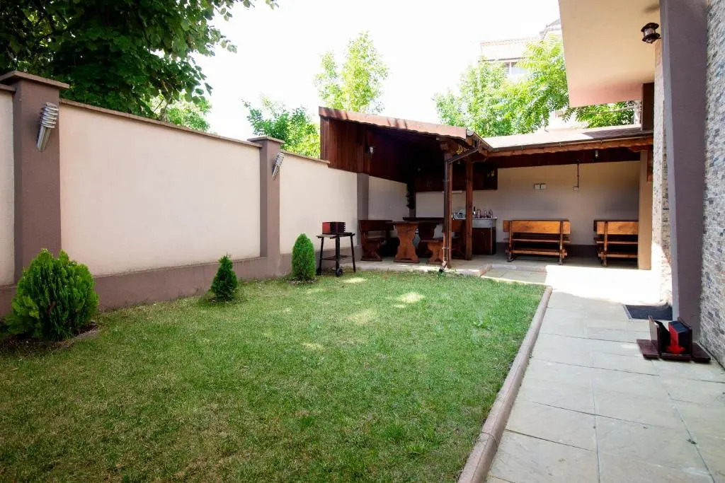 Ivatea Family Hotel