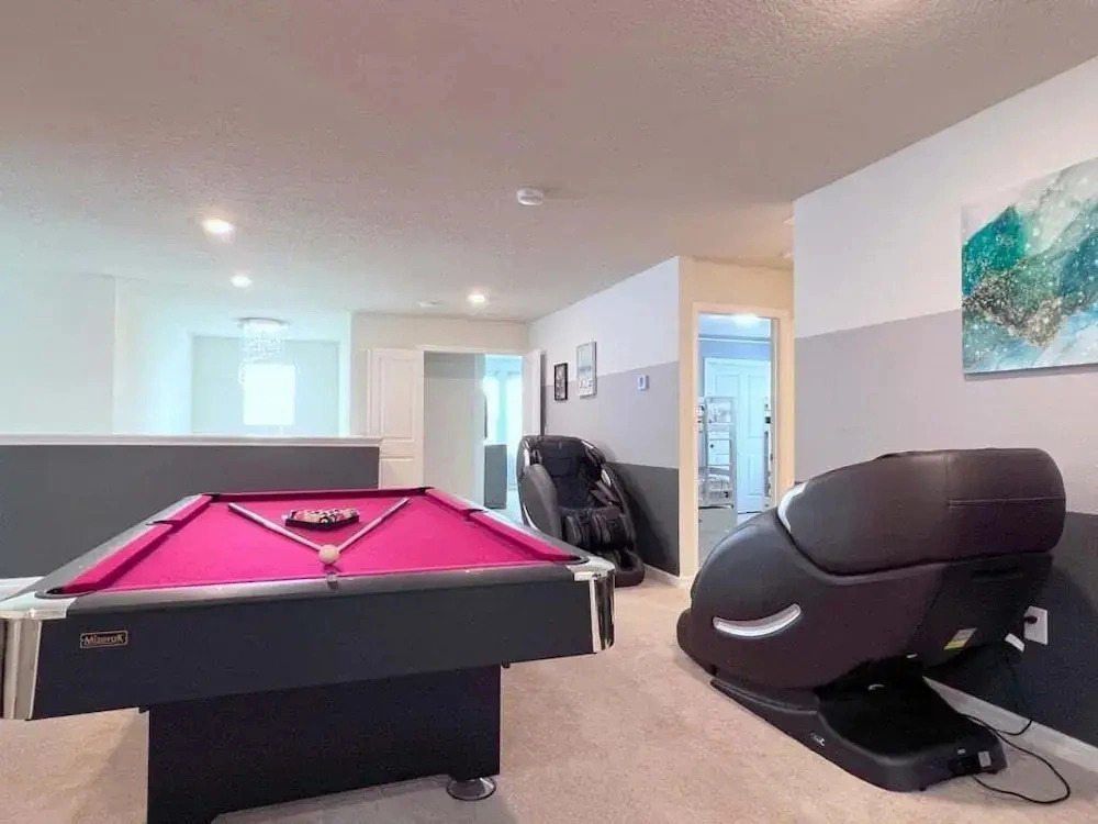 Luxury & Loaded Pool Home With Private Pool 8 Bedroom Home