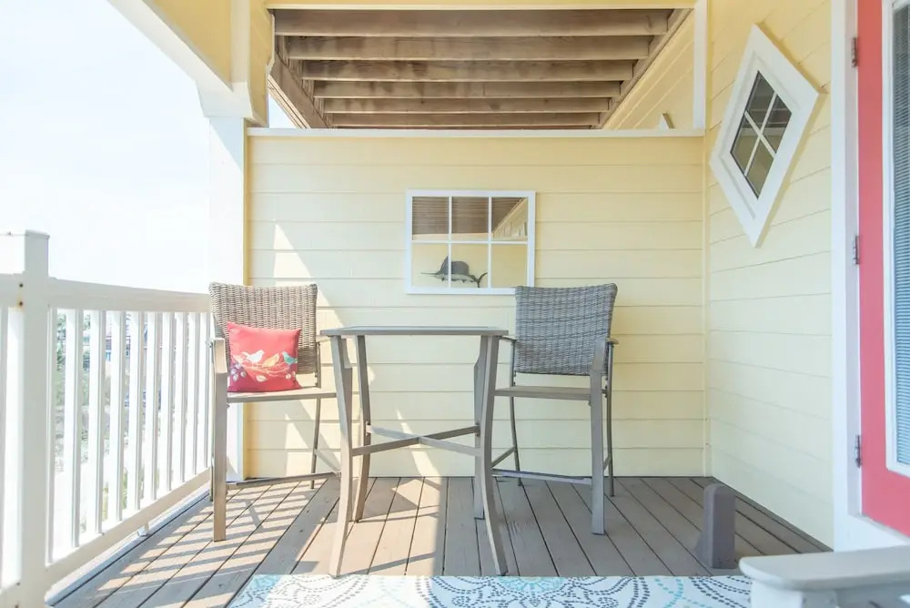 Easy Breezy 3 Bedroom Townhouse