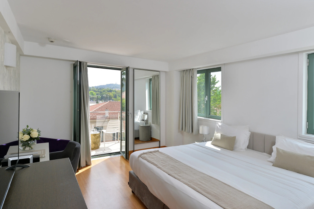 Athenaeum Eridanus Luxury Hotel