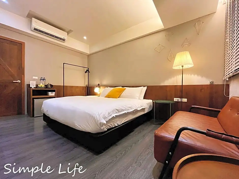 Simple Life Room