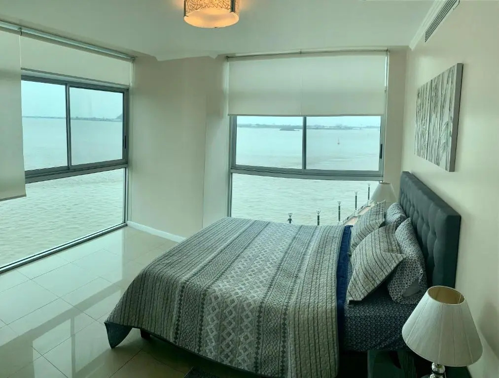 Apartamento VISTA Al RIO PUERTO SANTANA Riverfront 1