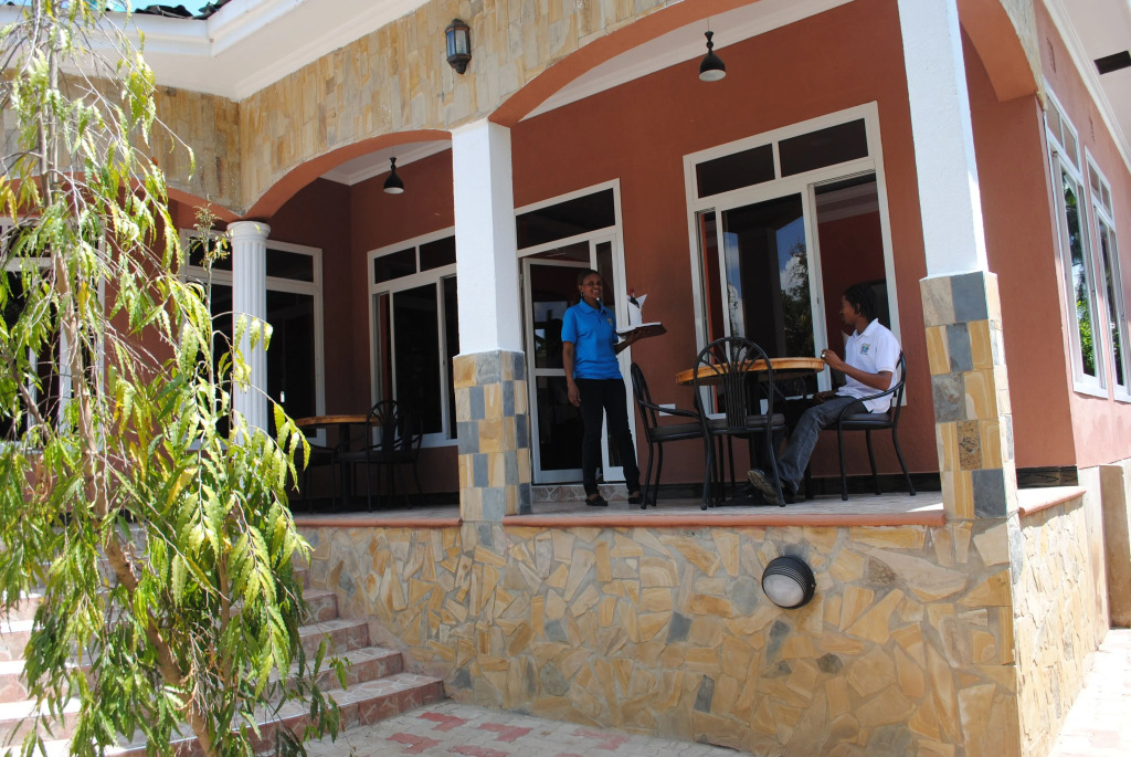 Saruni River Lodge