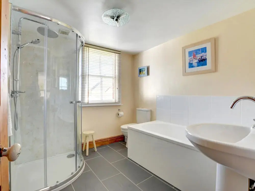 Cozy Holiday Home in Padstow near Beach
