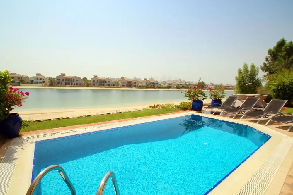 Kennedy Towers - Frond E Villa