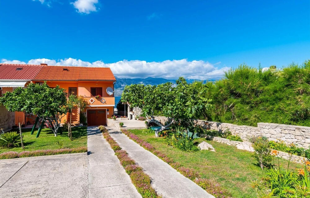 Stunning Apartment in Razanac With 2 Bedrooms and Wifi