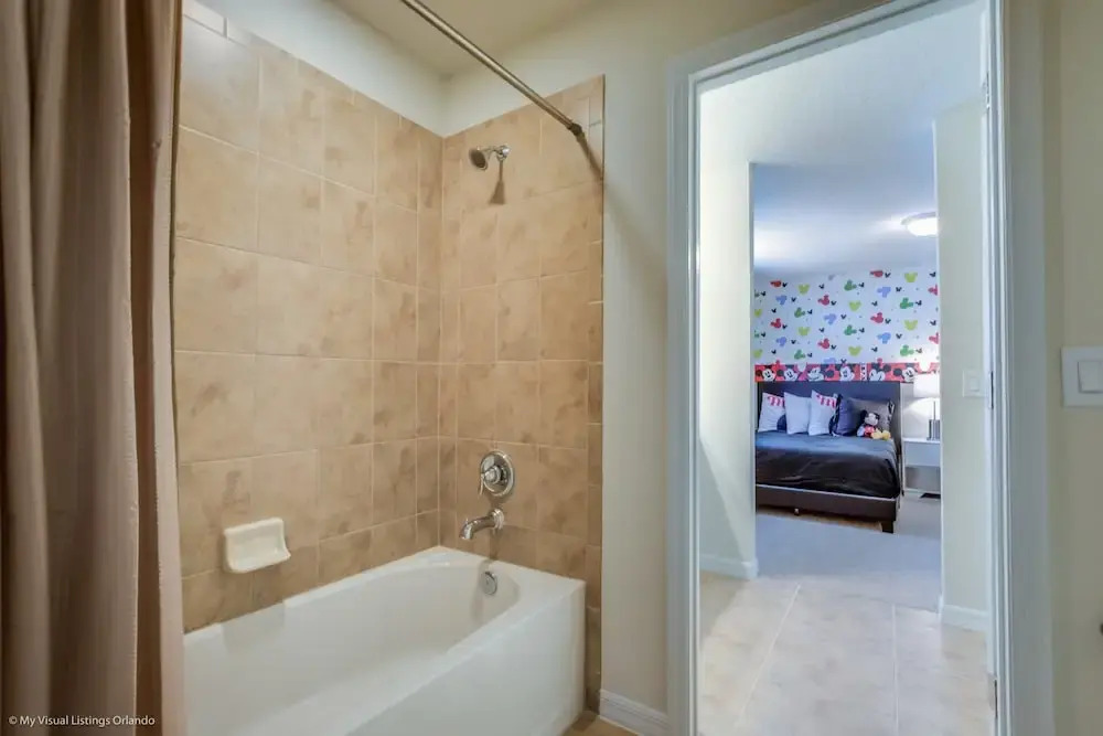 8 BD 6 BH House Villa at West Side