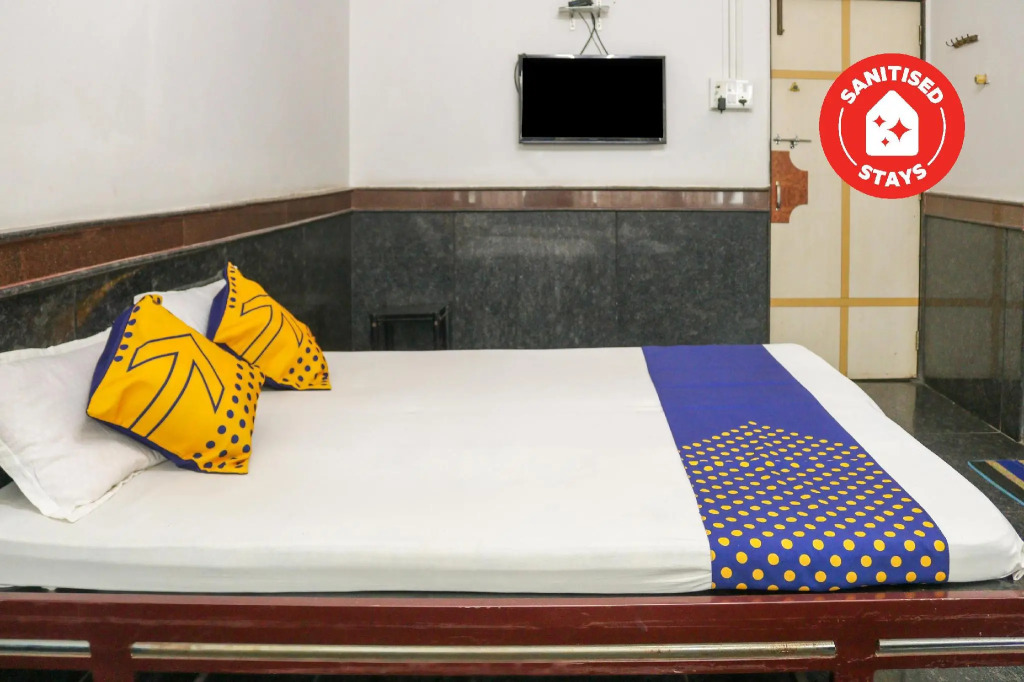 SPOT ON 66572 Hotel Gaurav