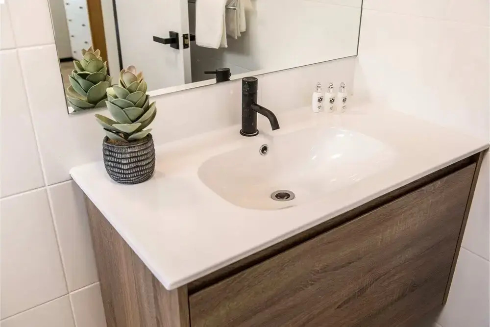 Contemporary 1BR Apartment - Near the City