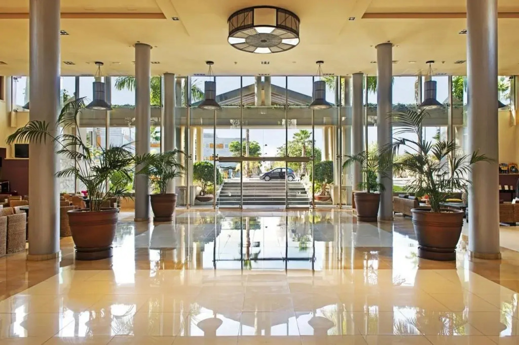 Marylanza Suites & Spa