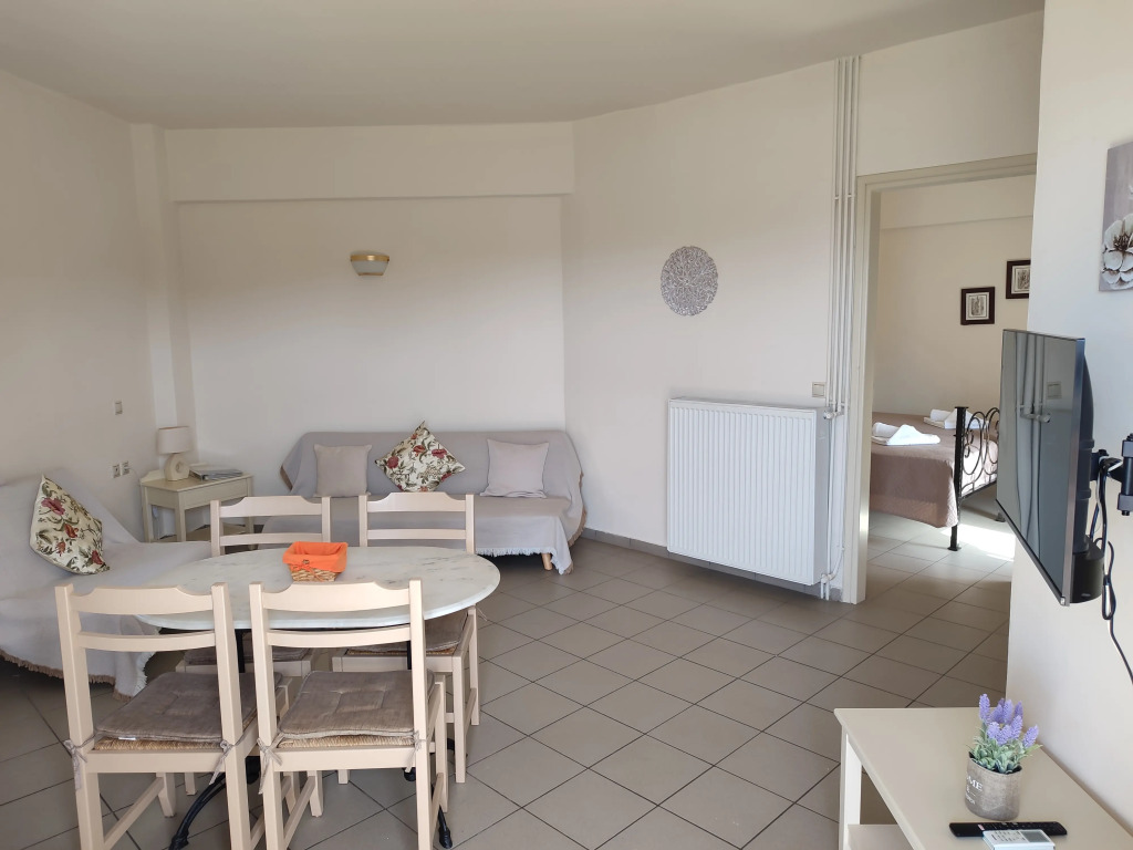 Nea Kydonia suites and studios