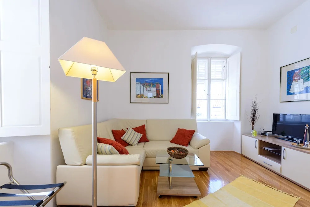 Apartments Eta