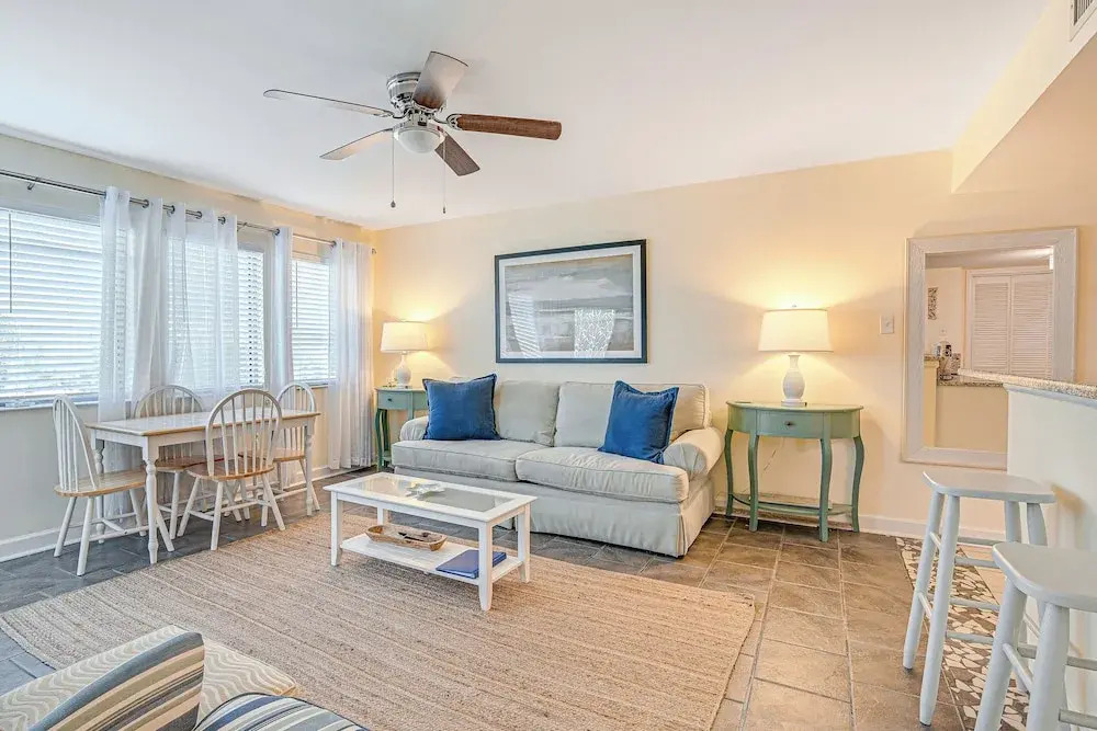 Beach & Pool Access: Resort-style Myrtle Beach Gem