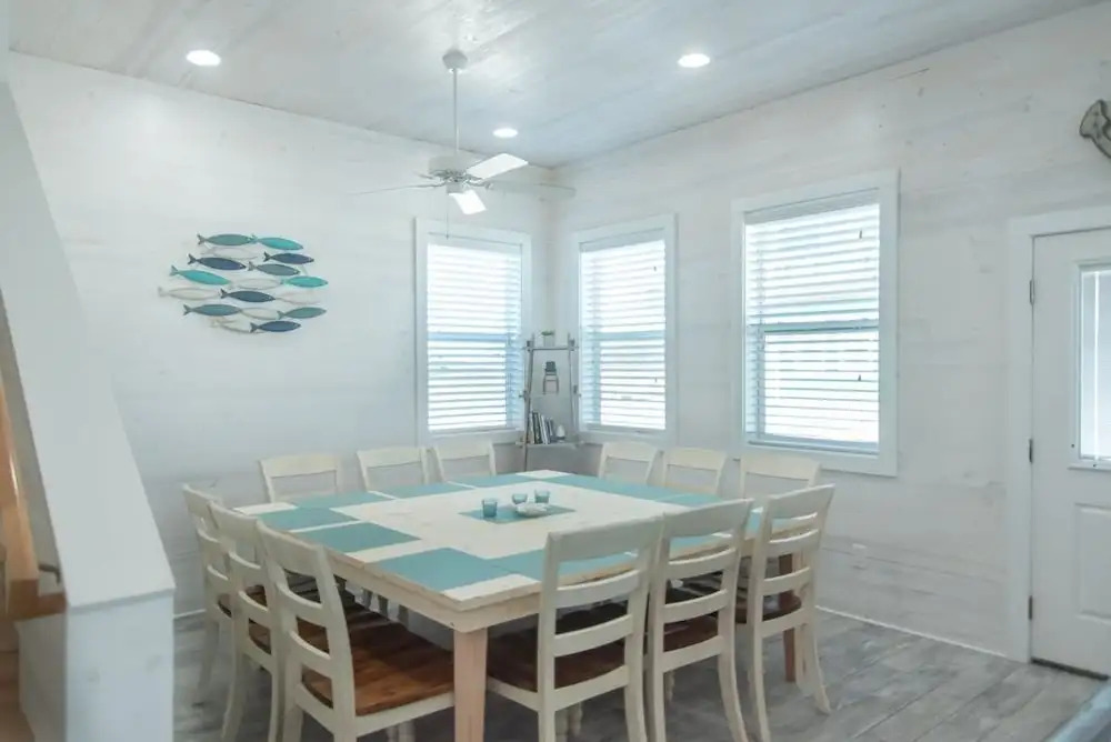 Good Times and Tan Lines - 4 Br home