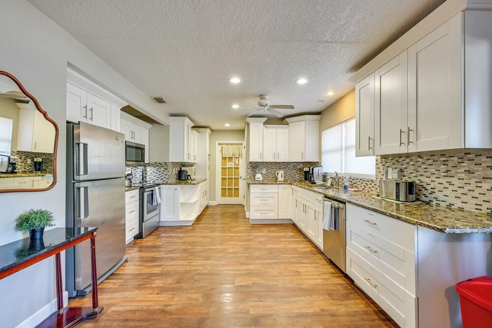 Dock & Beautiful Views! Spacious Bellows Lake Gem