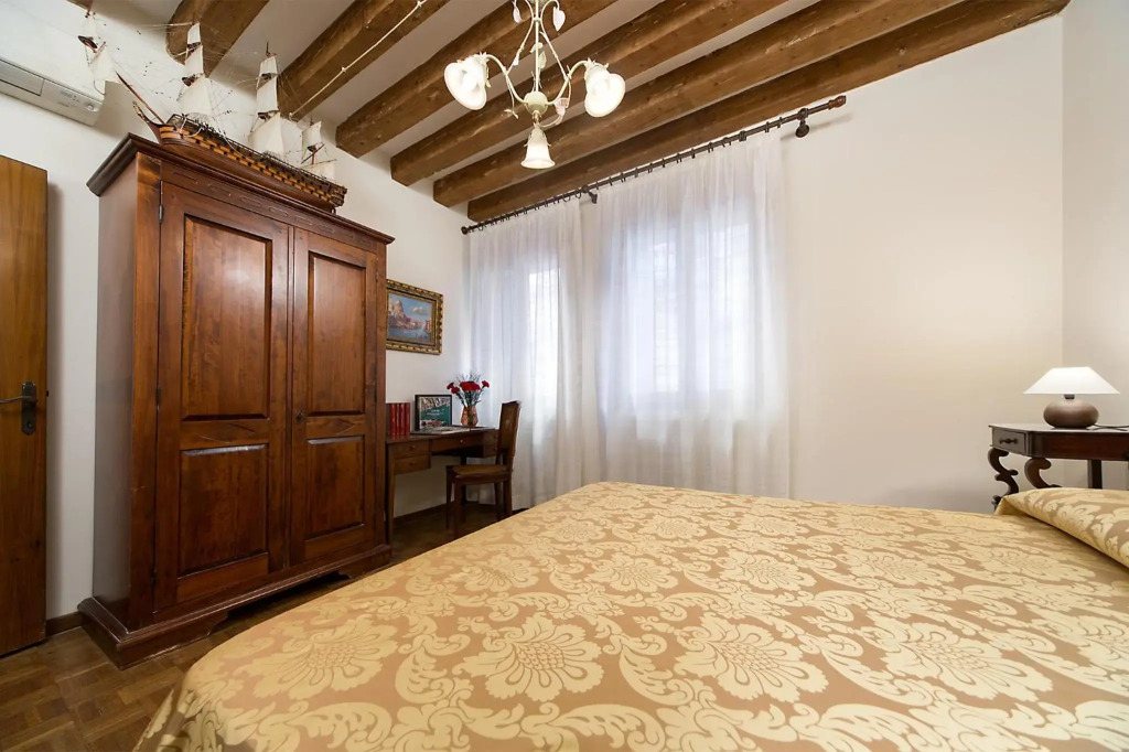 at 2 minutes from San Marco square