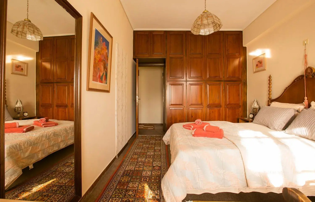 Spacious Apartment Next To Metro - Marousi