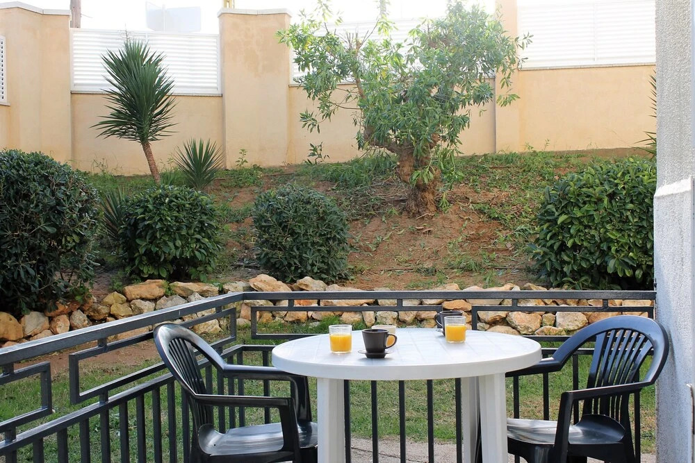 Apartamento Bellamar con terraza y piscina