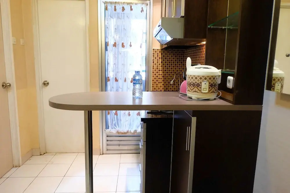 With Access To Shopping Center at Kalibata Apartment