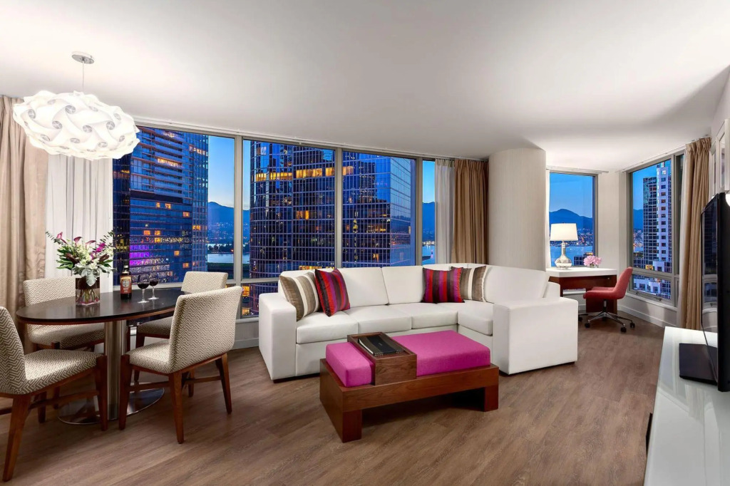 Auberge Vancouver Hotel