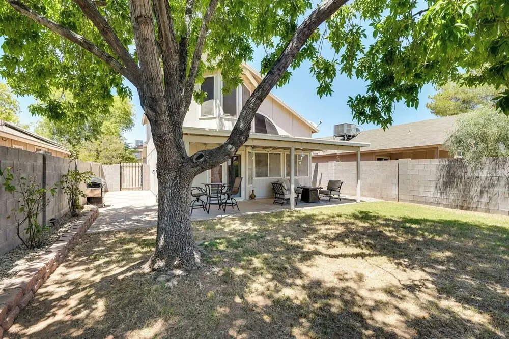 North Phoenix Home! Great Location + Private Patio