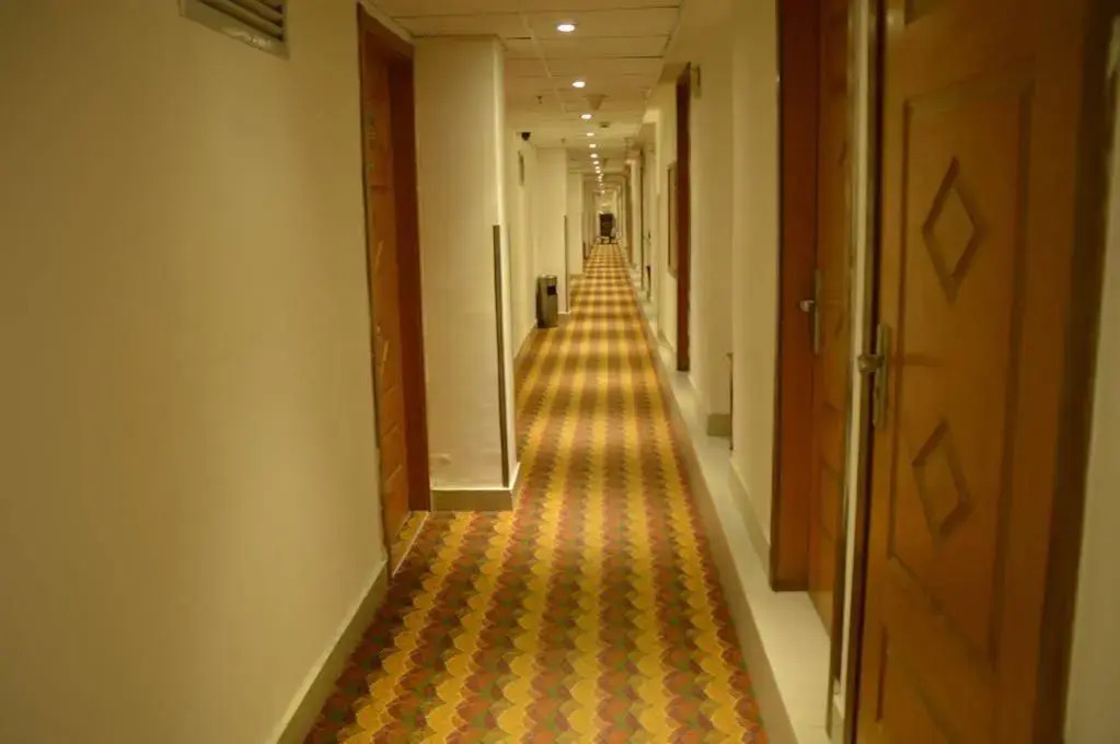 Pebble Hotel (Shanghai New International Expo Center Longyang Road Metro Station)