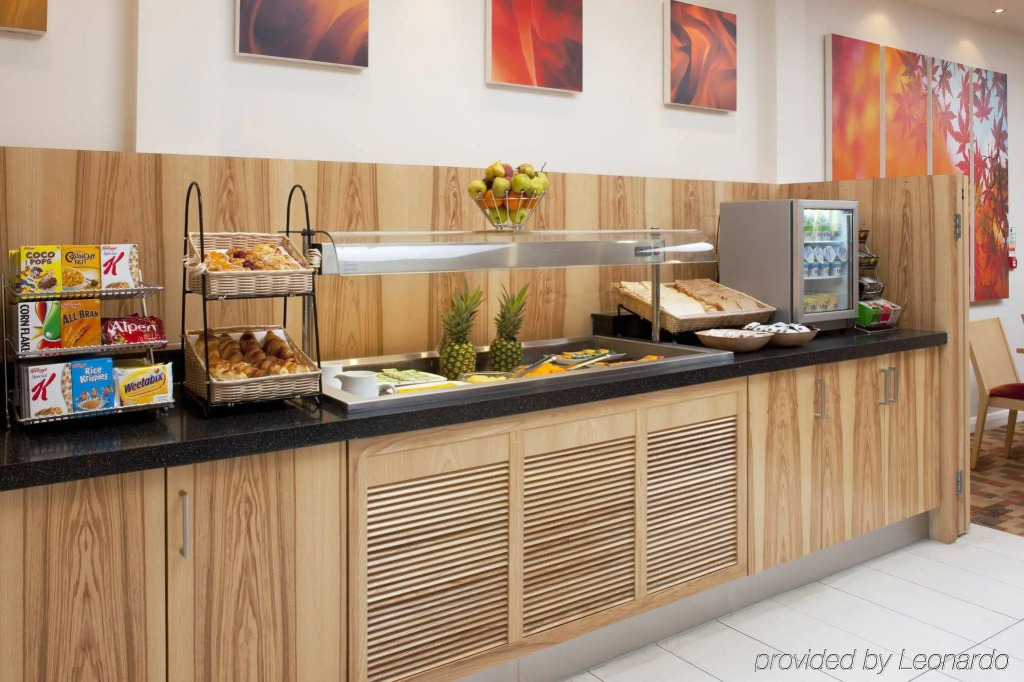Holiday Inn Express London - Watford Junction by IHG