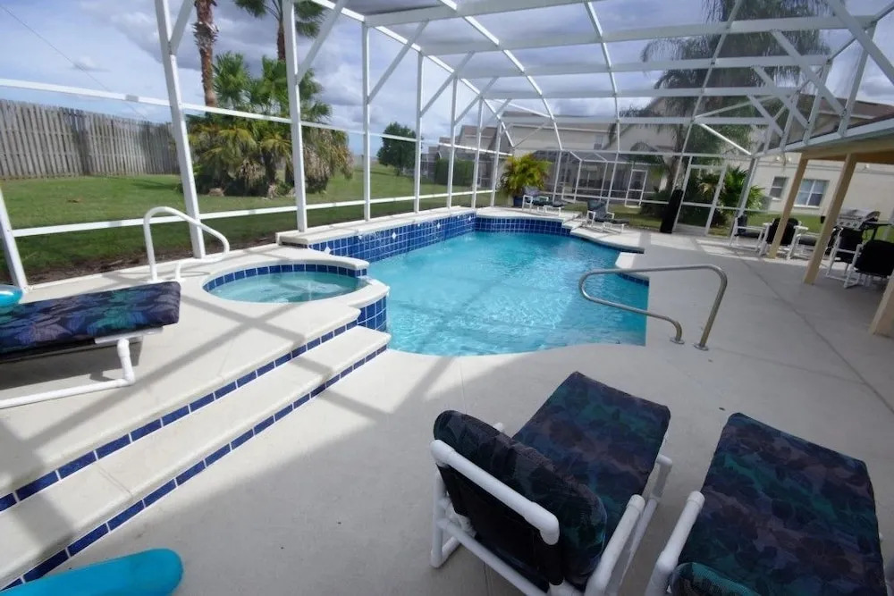 Ly53814 - Hampton Lakes - 5 Bed 4 Baths Villa