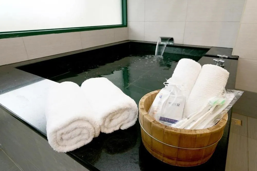 Quan Jia Hot Spring B&B