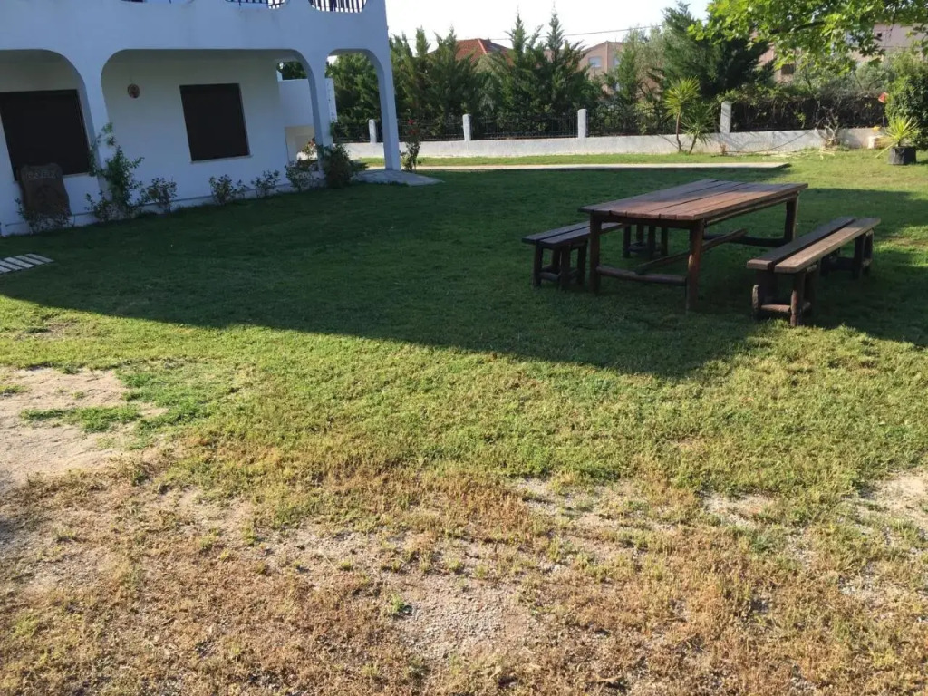Iris Accommodation