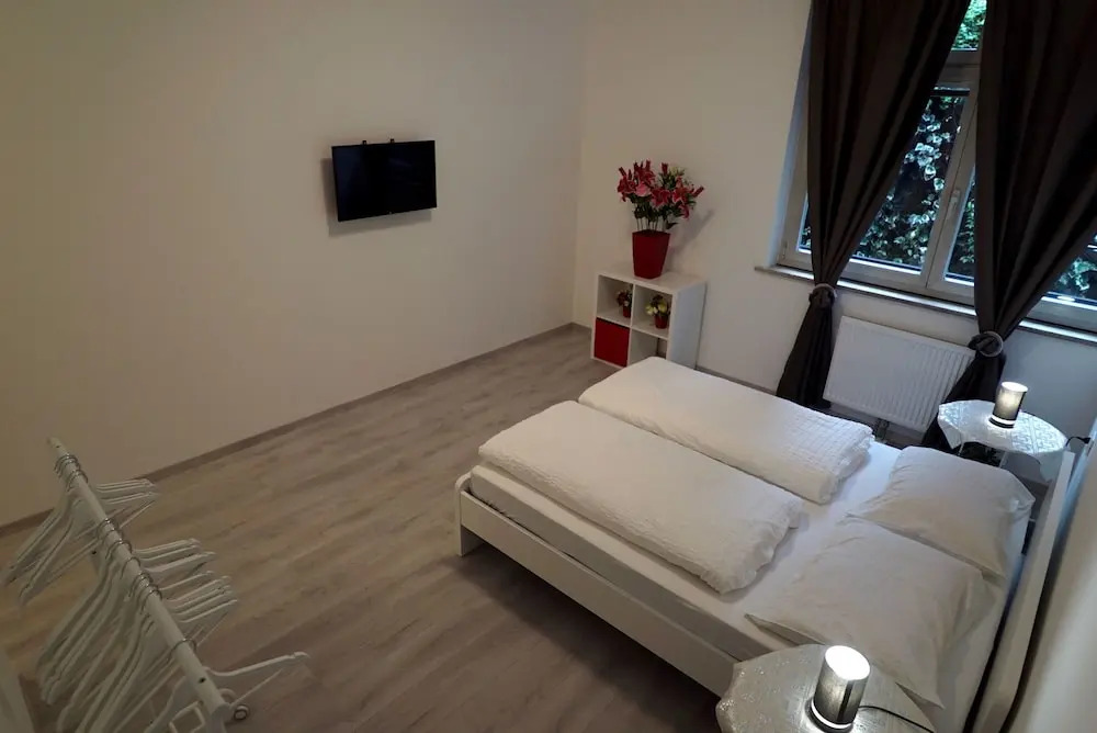 Marys Rooms & Apartments