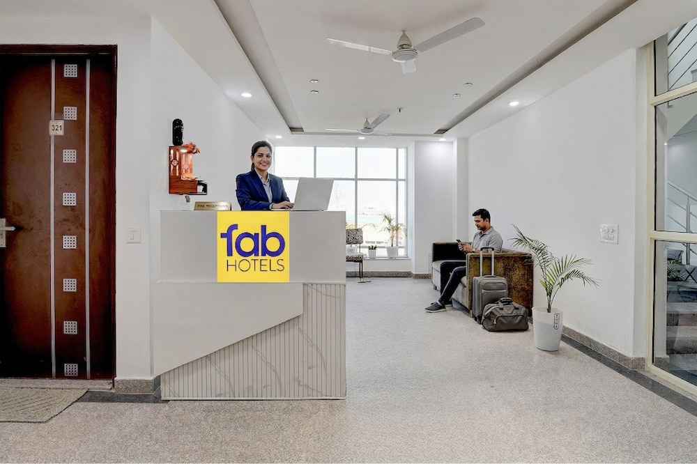 FabHotel Cozy Stay