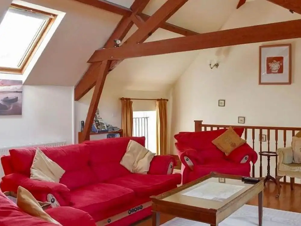 Boutique Apartment in Bere Regis With Pond