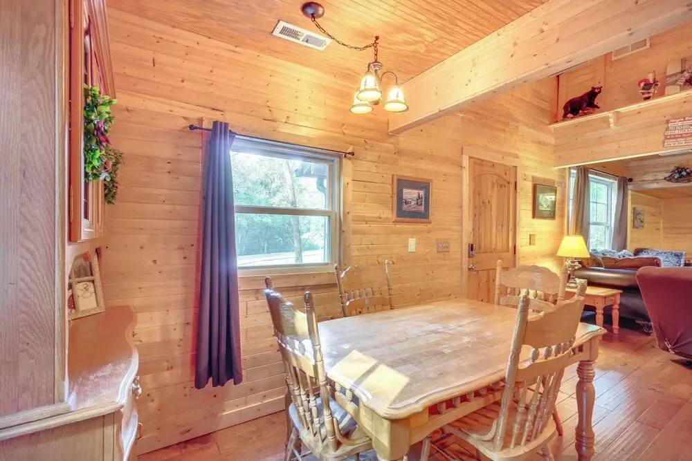 'just Fur Relaxin' Sevierville Cabin w/ Hot Tub!