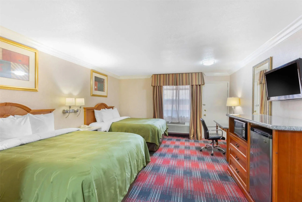 Quality Inn & Suites Oceanside Near Camp Pendleton