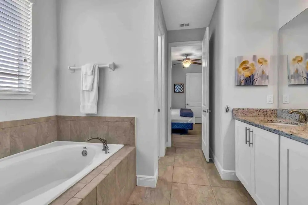 Chic 8BR All Suites With Pool and Game Room