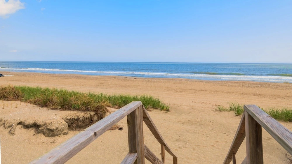Huge Oceanfront Home With Full Golf Membership 8 Bedroom Home by Peace Vacations