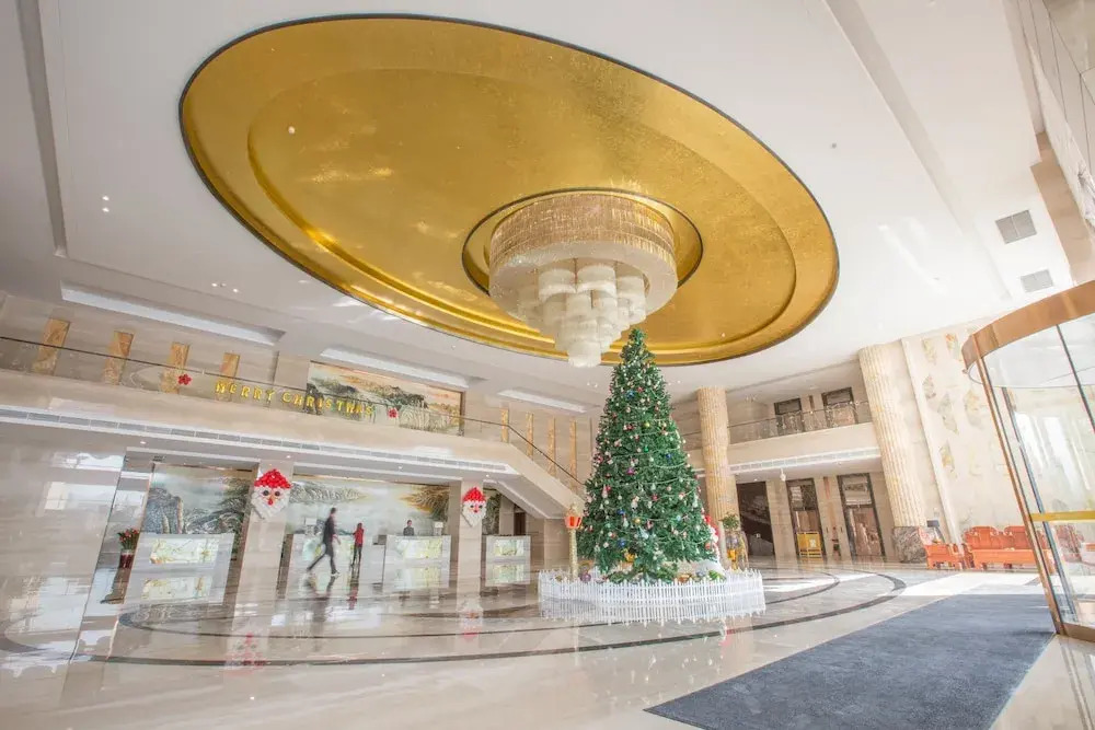 Lianjiang Century Hongteng Hotel