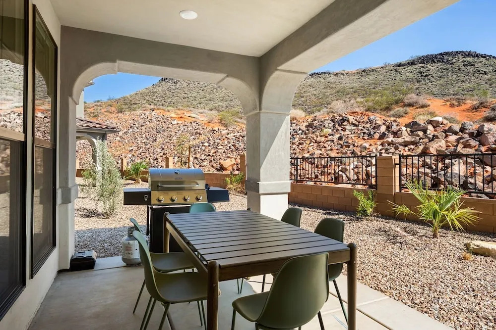 Grand Getaway 10 Bedroom Townhouse