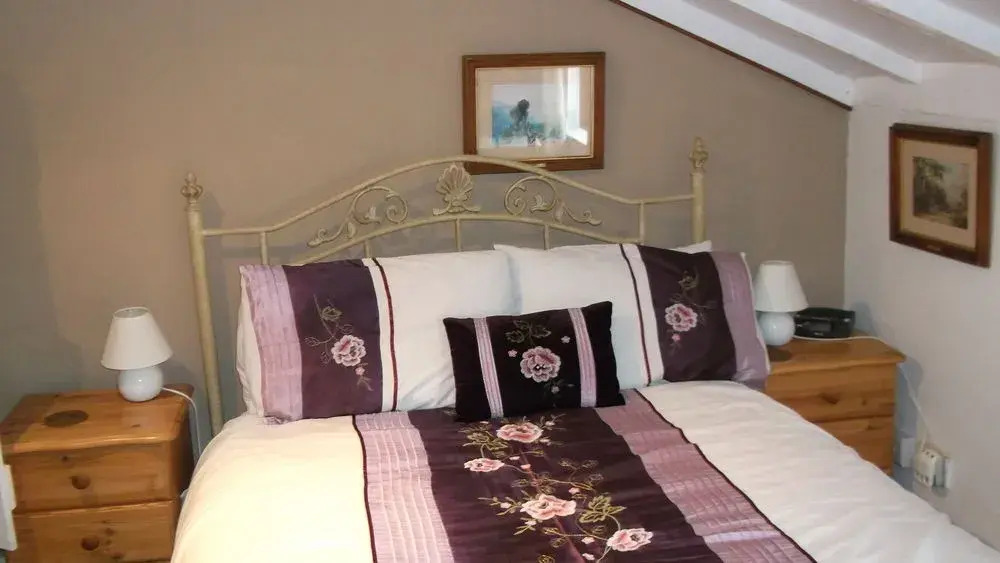 Holly Tree Cottage